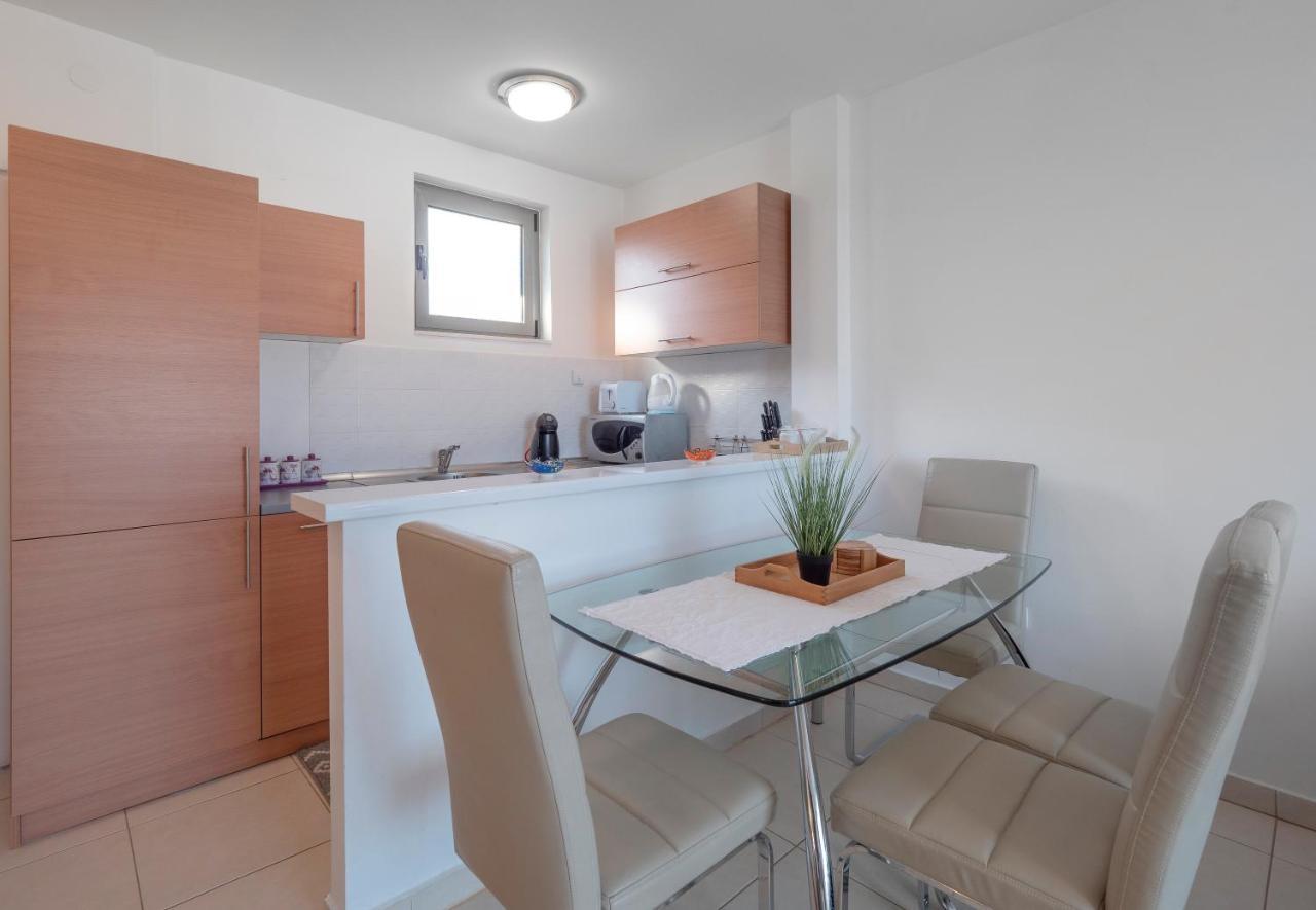 Sea View Two Bedroom Family Apartment With Pool - Sunset Ivanovici Bečići Ngoại thất bức ảnh