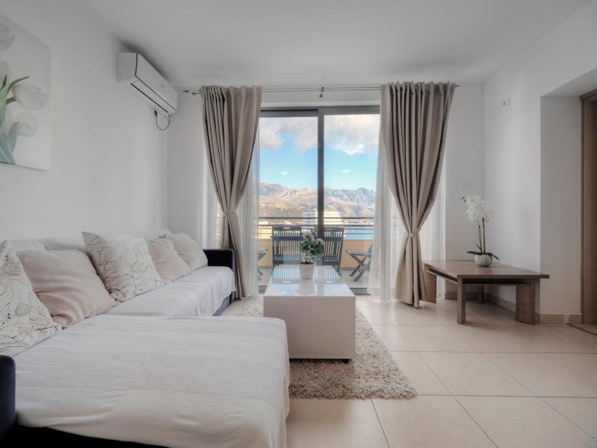 Sea View Two Bedroom Family Apartment With Pool - Sunset Ivanovici Bečići Ngoại thất bức ảnh